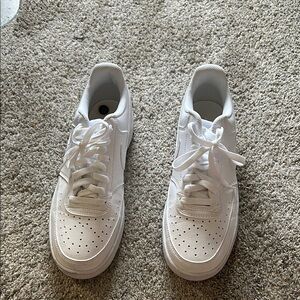 White Athletic Sneakers Nike Air Force  1